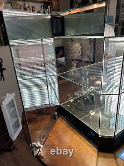 1990 Hummel Store Display Case, Beautiful Solid Case With 2 Locking Doors