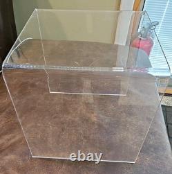 5 Piece Set Of Vintage Lucite Clear Acrylic U Cubes Riser Retail Store Display