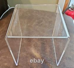 5 Piece Set Of Vintage Lucite Clear Acrylic U Cubes Riser Retail Store Display