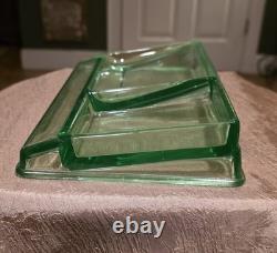 Clarks Teaberry Gum Display Tray Uranium Glass