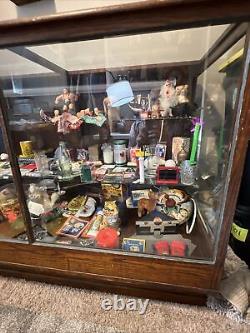 Large Vintage Display Case With Light, 2 Glass Shelves + Bottom, Pickup Only