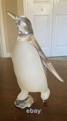 Penguin On Ice Skates Lucite MGM Clear & Frosted Vintage 9.5 Tall Movie TV Prop