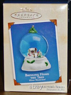 Rare! Hallmark Animated Store Display 1991 Bringing Home The Tree + Ornaments