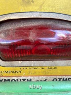 VERY RARE LYNX EYE 1940s AUTOMOTIVE RED GLASS TAIL LAMP LENS STORE DISPLAY