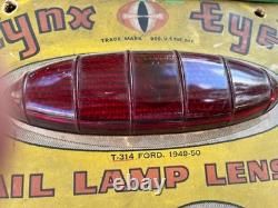 VERY RARE LYNX EYE 1940s AUTOMOTIVE RED GLASS TAIL LAMP LENS STORE DISPLAY