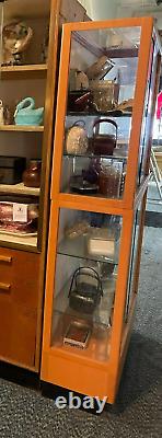 VINTAGE MID-CENTURY MOD STORE DISPLAY CASE withSLIDING GLASS DOORS & KEY LOCKS