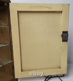 Vtg CAMILLUS KNIFE Retail Store Display Lighted w Orig Glass Shelves 13 x 18.75