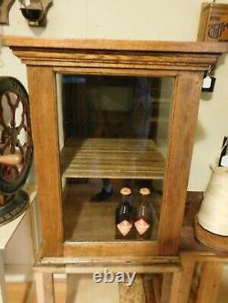 WALNUT WOOD GLASS BREAD SHOWCASE Country Store Counter Top Display CASE